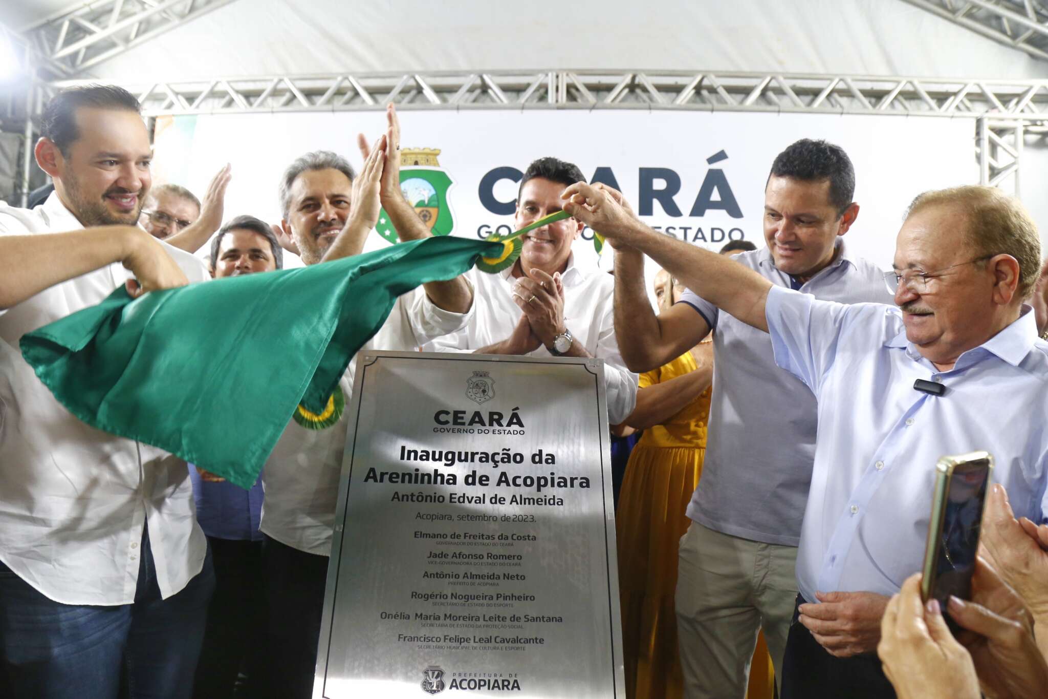 Inaugurada, areninha de Acopiara estimula prática esportiva e convivência comunitária