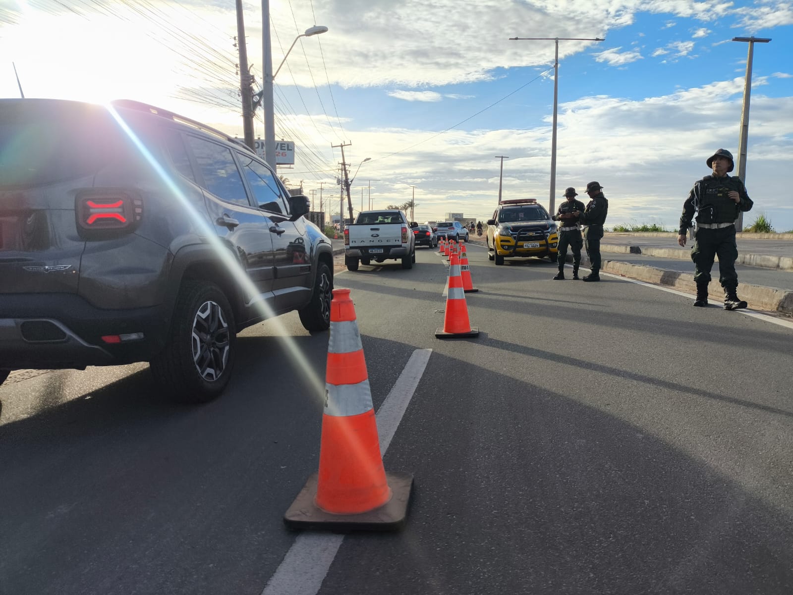 Tráfego da CE-025 é retomado parcialmente para feriadão