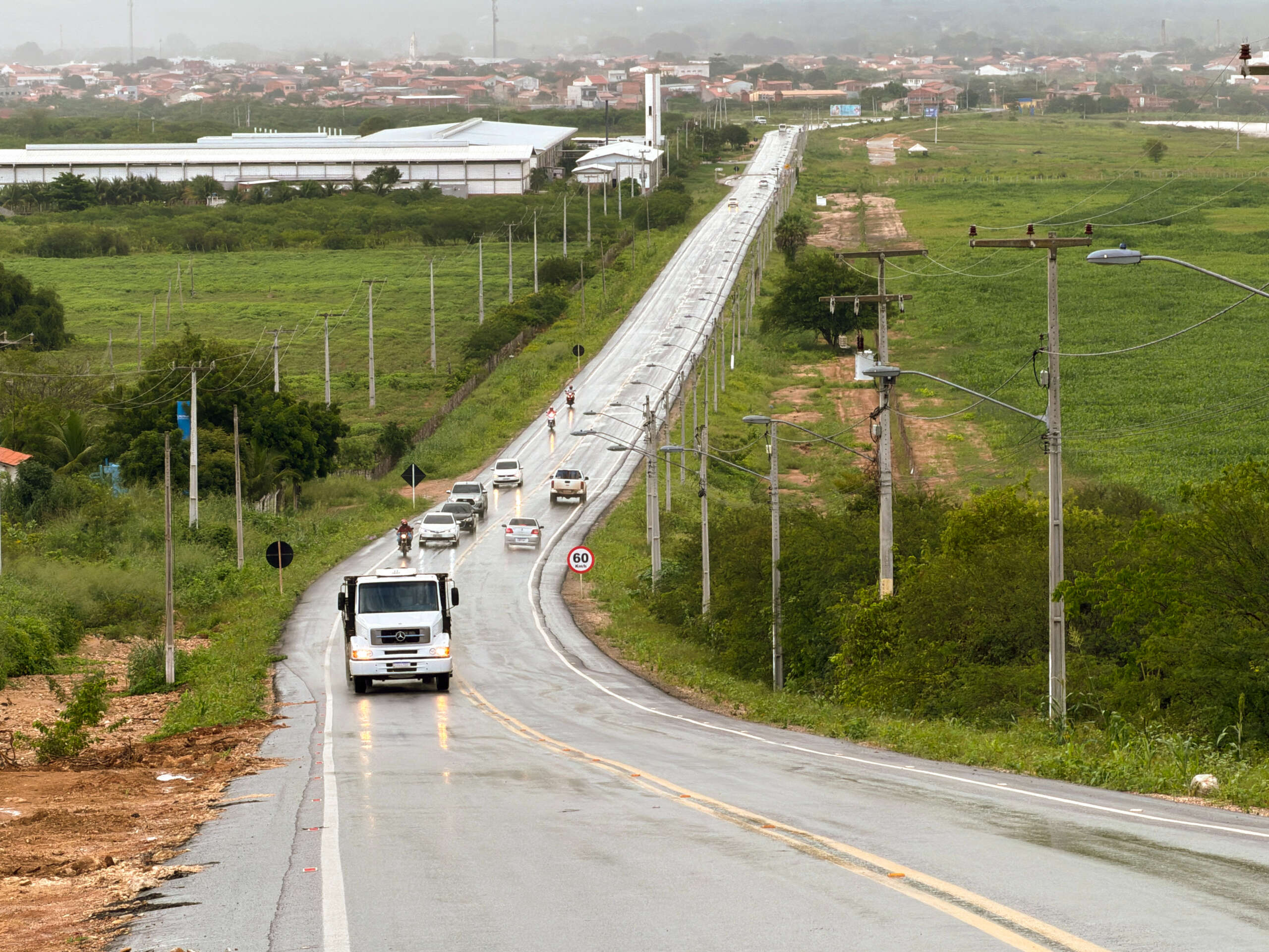 SOP conclui restauração da CE-377 e fortalece a mobilidade em todo o estado